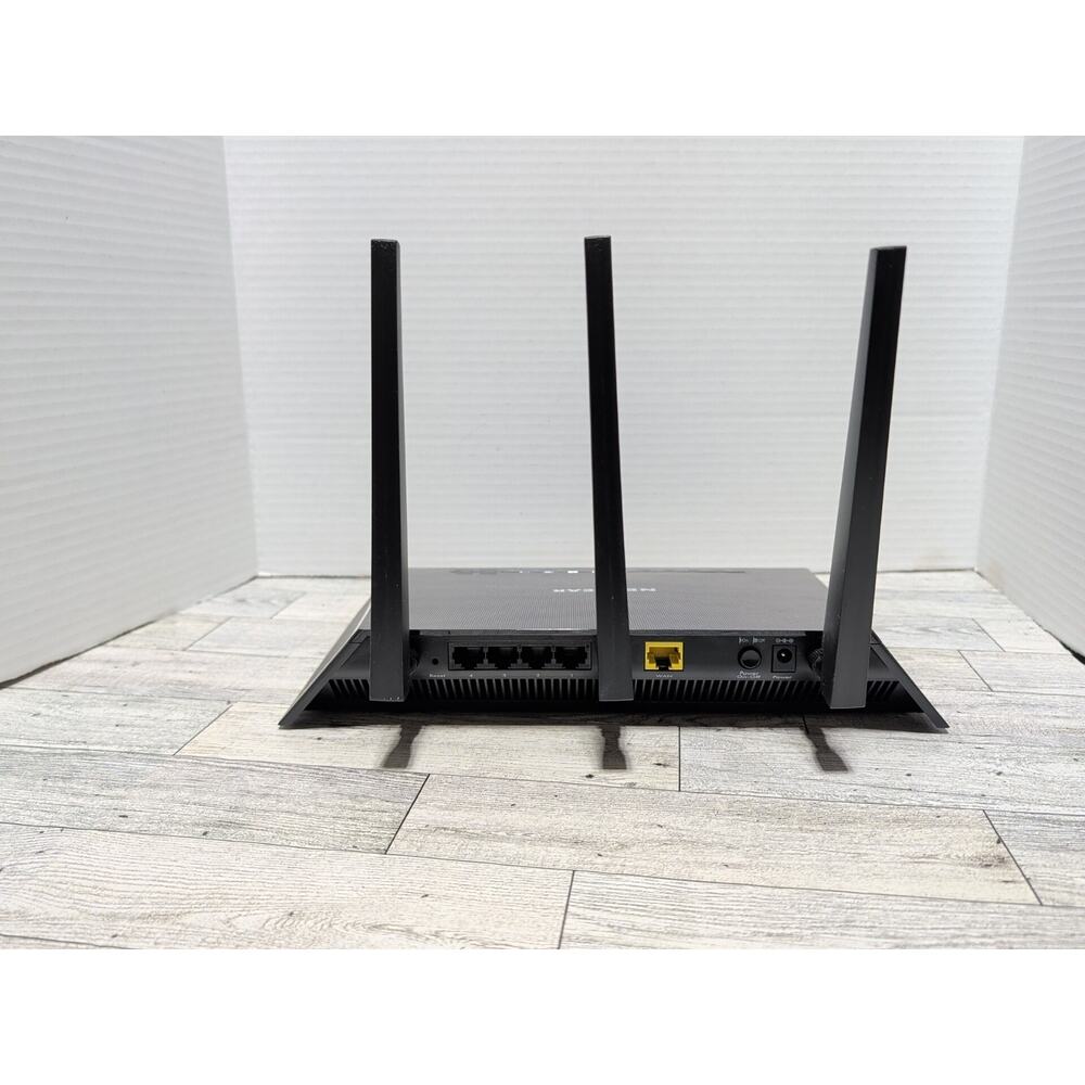 NETGEAR R6900v2 AC1900 Smart Wi-Fi Router Wireless Router - Tested - Picture 5 of 6